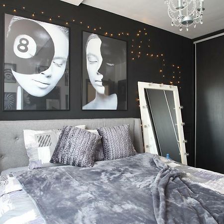 Casa Mia - Modern Luxury Apartament Bukares Bagian luar foto